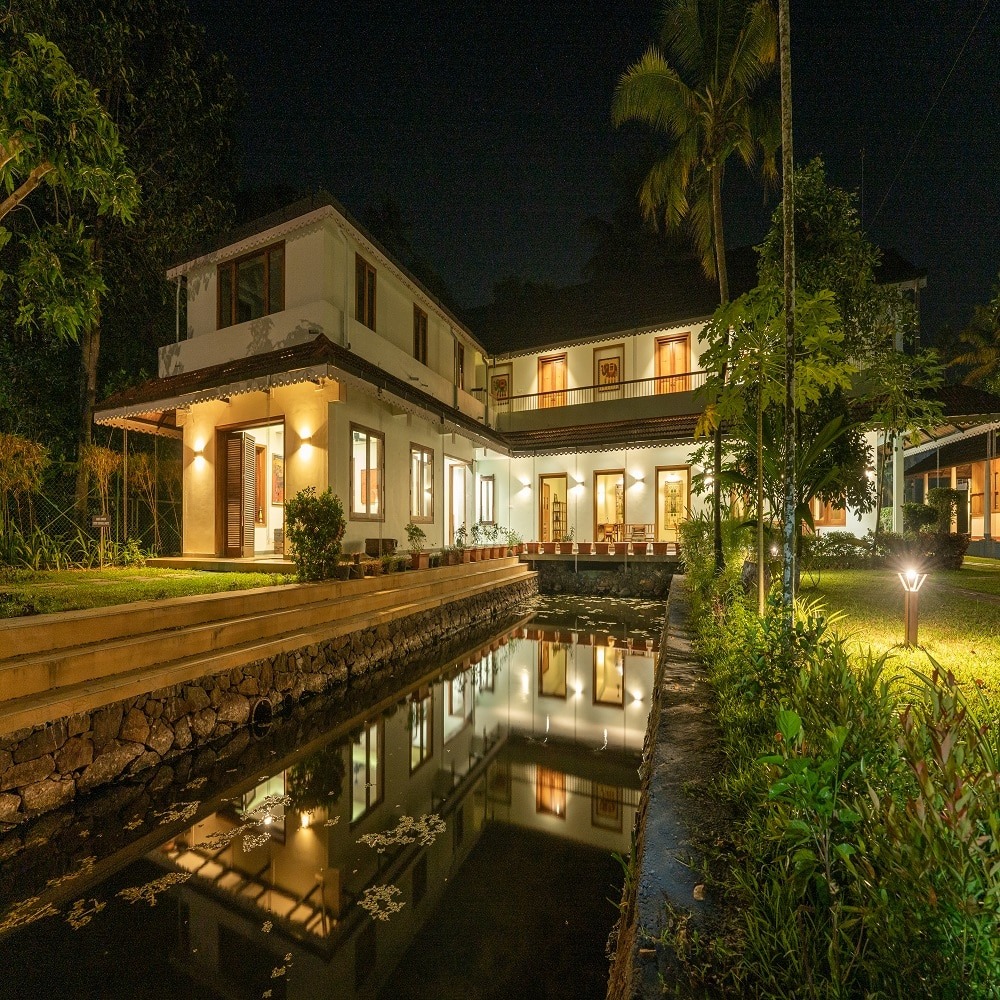 PATHIRAMANAL VILLA